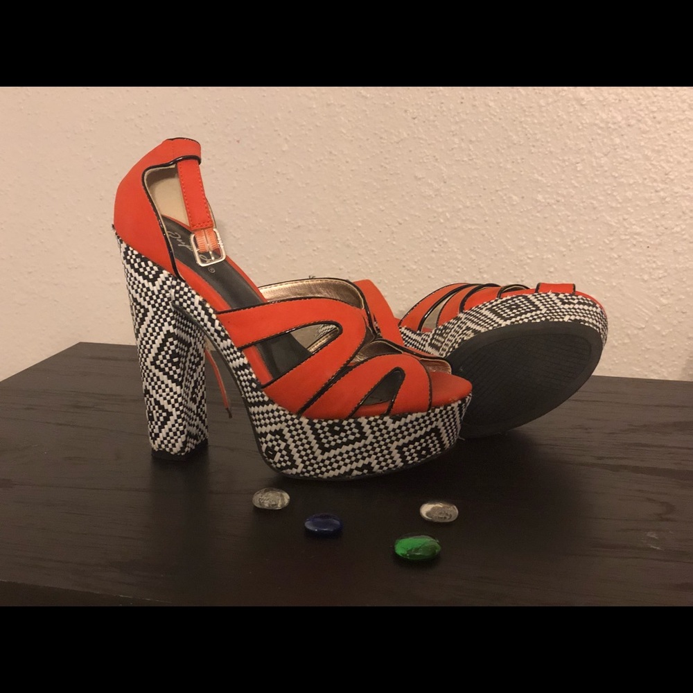 Heels - Picture 3 of 6